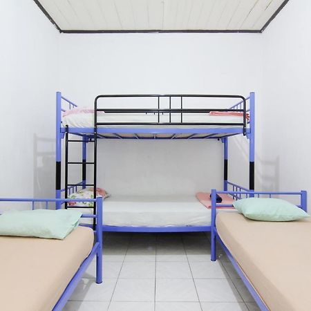 Arjuna Hostel Семаранг Екстер'єр фото