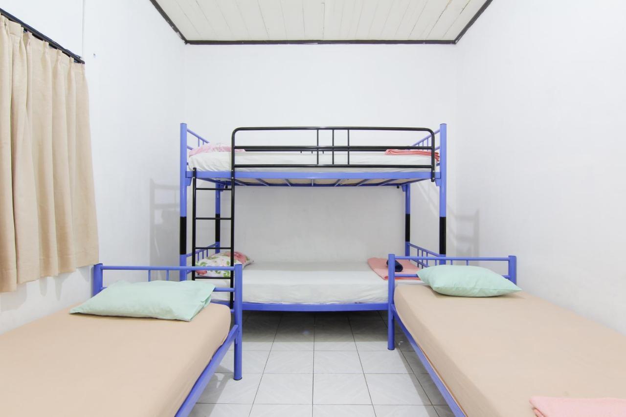 Arjuna Hostel Семаранг Екстер'єр фото